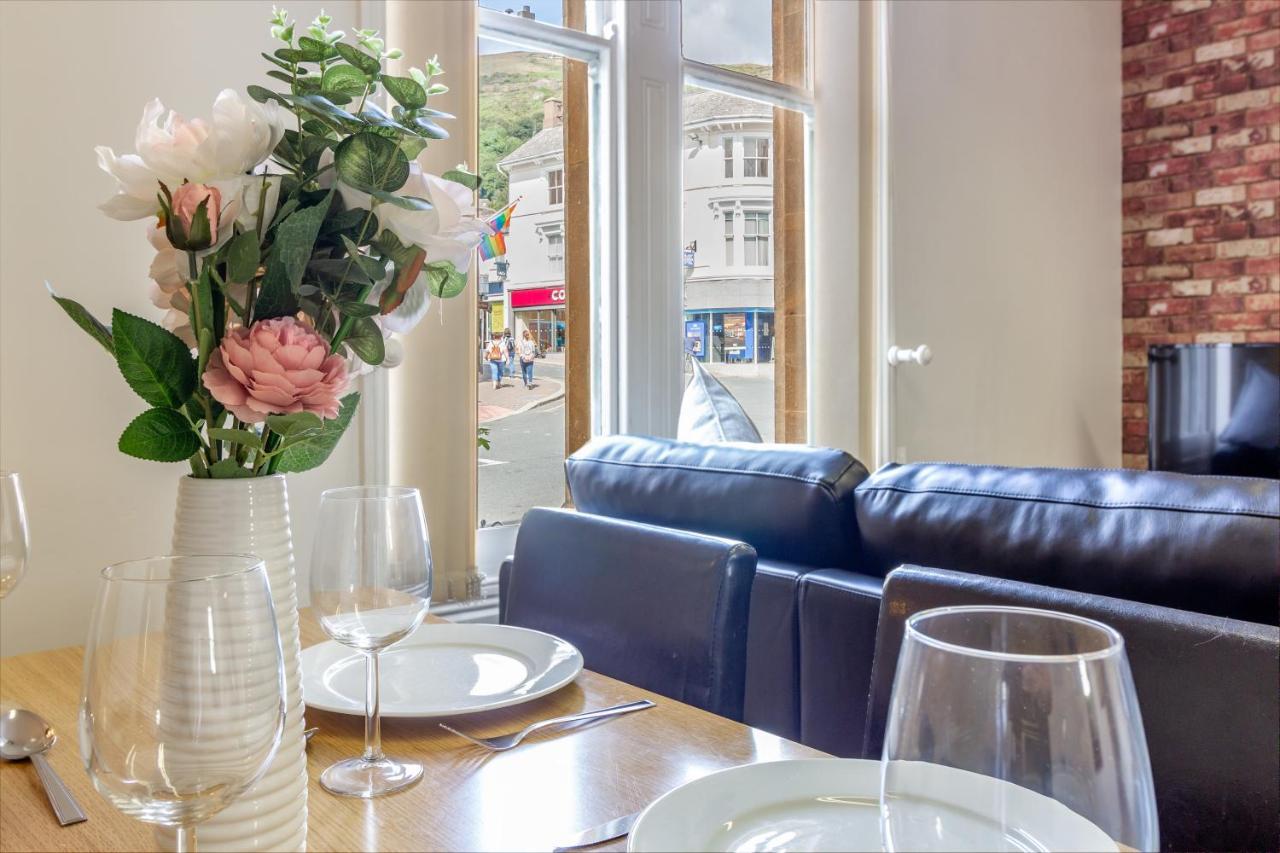 Host & - Club Chambers * Great Malvern