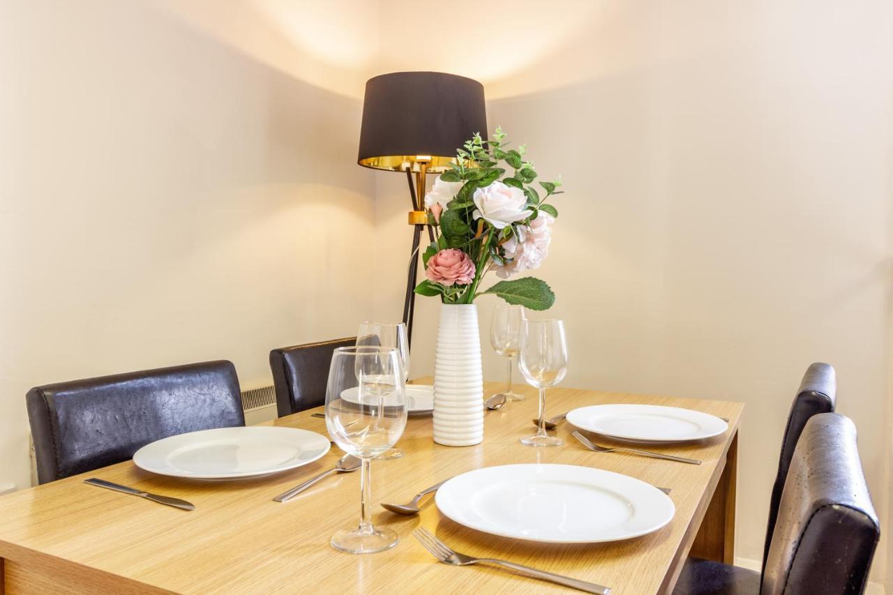 Apartment Host & - Club Chambers *