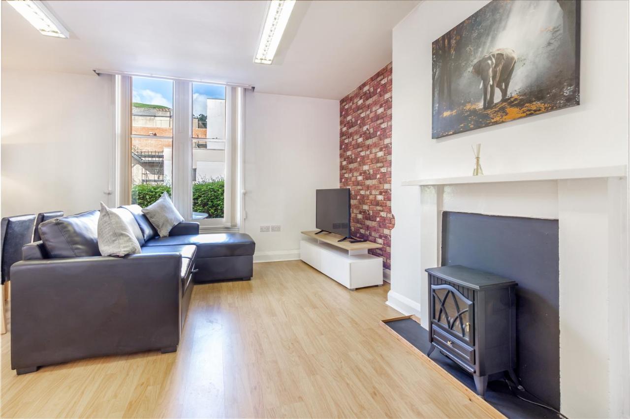 Host & - Club Chambers * Great Malvern